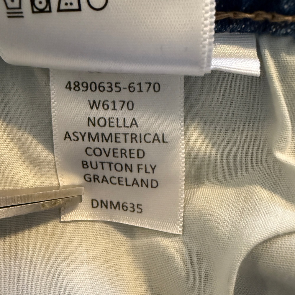 PAIGE Noella Straight Asymmetrical Covered Button Fly Graceland Jeans Women’s 28 - Picture 10 of 15